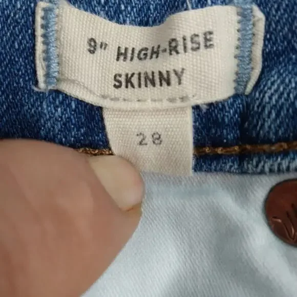 J439 Madewell High Rise Distressed Skinny 28 - Picture 8 of 10